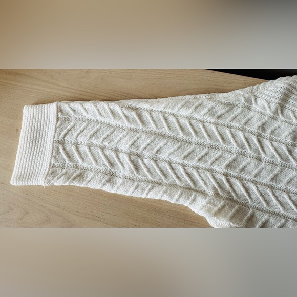 New York & Company Creamy White Boat Neck Sweater / Size Large - Picture 6 of 13